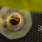 Plato del restaurante La Calesa para cenas de empresa en Hotel el Mesón, Torrijos